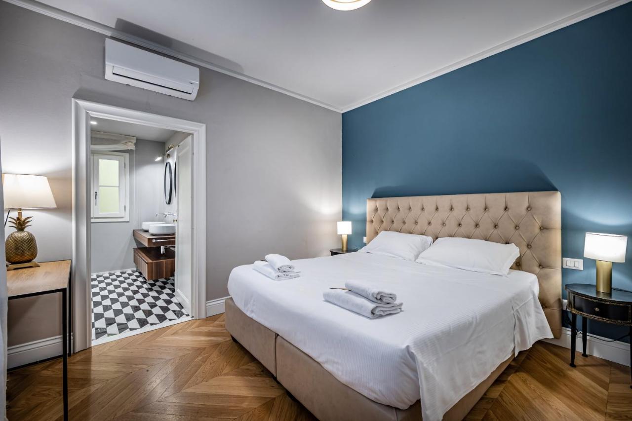 Hs4U Ricasoli Luxury apartment near Duomo N. 3 Florencia Exterior foto