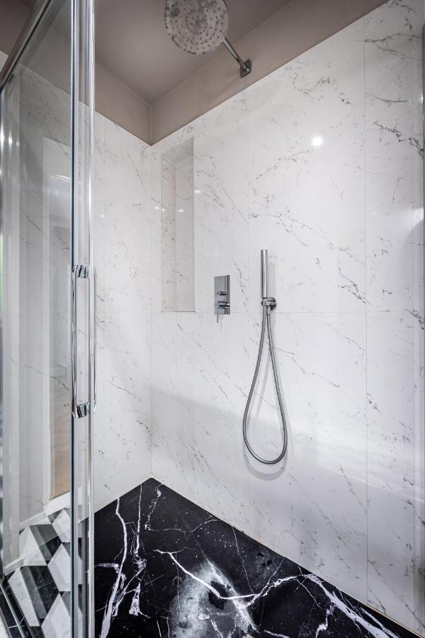 Hs4U Ricasoli Luxury apartment near Duomo N. 3 Florencia Exterior foto